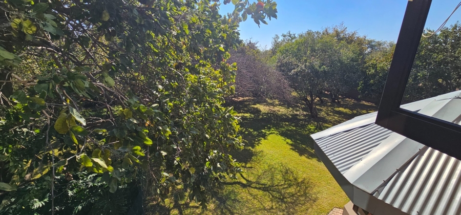6 Bedroom Property for Sale in Hartbeesfontein North West